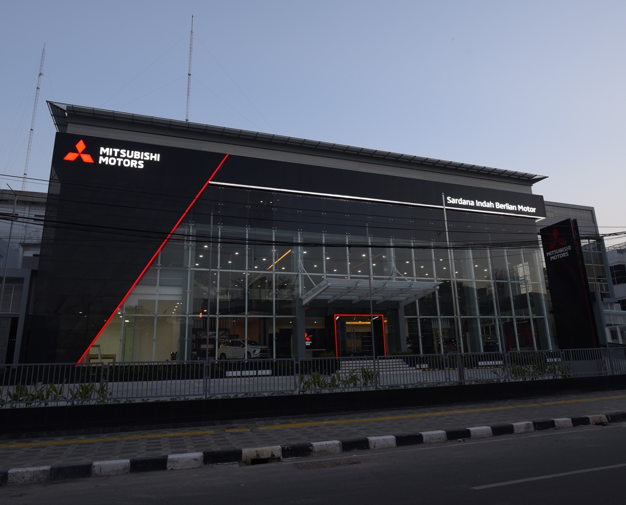 Dealer Sardana IndahBerlian Motor Medan Jadi Dealer Mitsubishi Terbaik se-Indonesia 